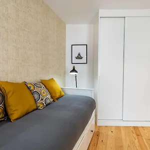 Apartment Design And Bright Near Pasteis De Belem, Lisbon